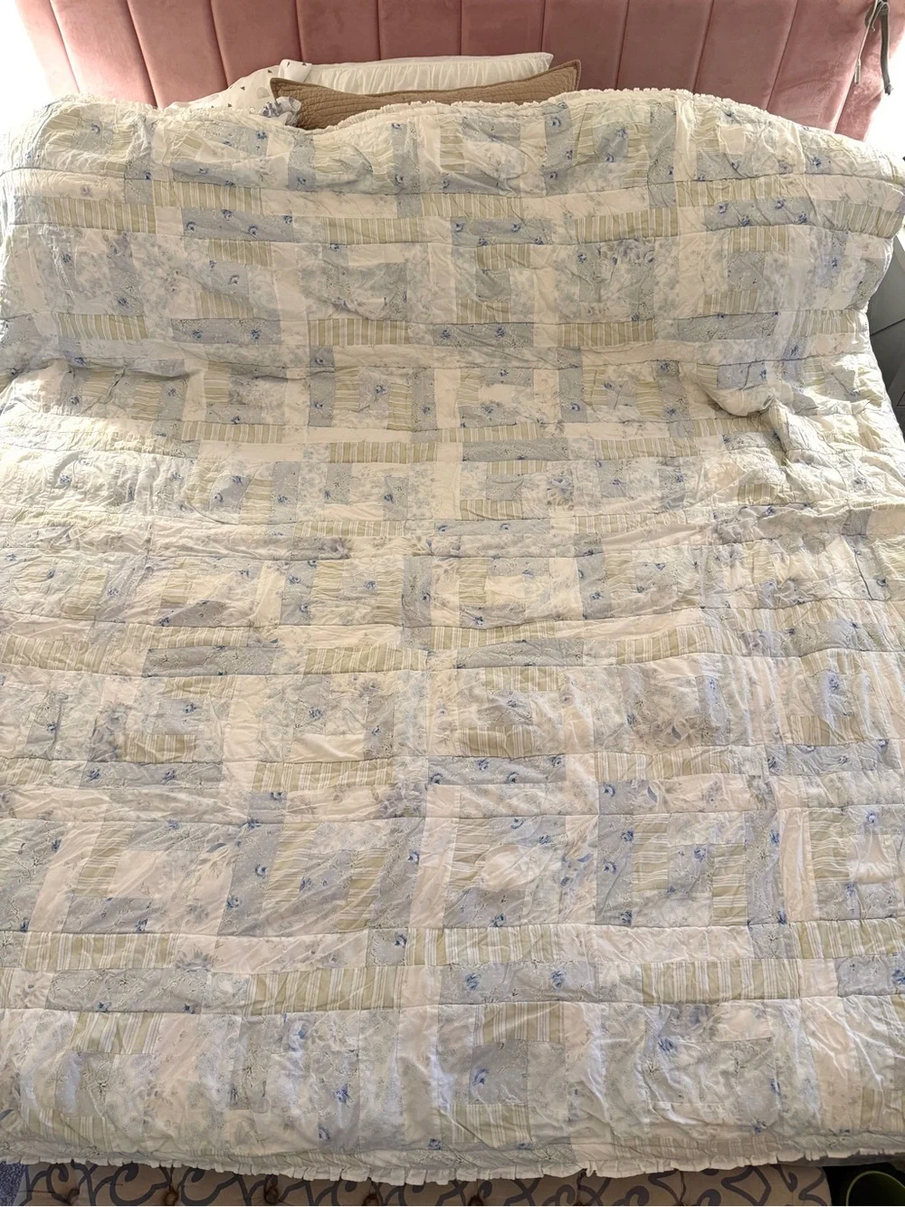 Simply Shabby Chic British Rose RUFFLED Patchwork Quilted FULL/QUEEN Quilt